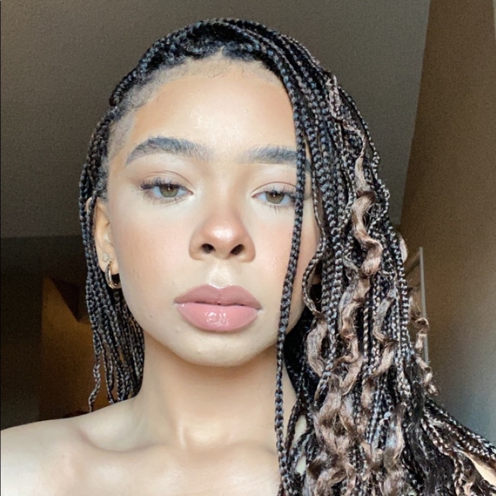 Meet your Posher, Alysia